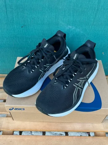 Used Asics Gel Nimbus 25 bike
