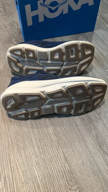Tweedehands Scarpa Hoka Bondi 9 bike — afbeelding 5 van 8