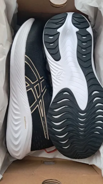 Used Asics Gel-Excite 10 bike — image 2 of 3
