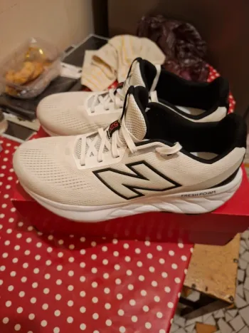 Used New Balance Fresh Foam bike — image 7 of 8