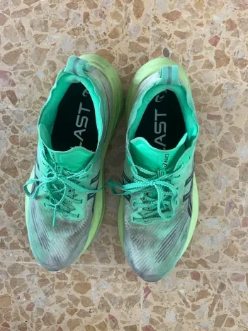 Asics Megablast bike d'occasion — image 2 sur 8