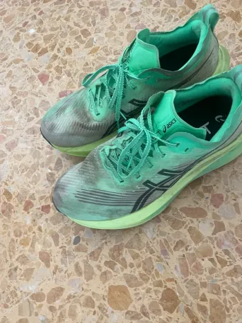 Asics Megablast bike d'occasion — image 7 sur 8