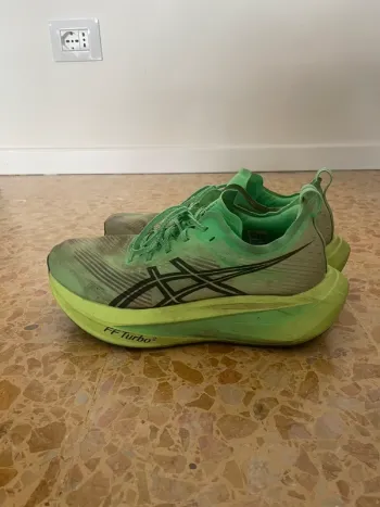Asics Megablast bike d'occasion — image 6 sur 8