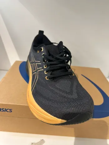 Used Asics Gel-Saiun 3 bike — image 2 of 6