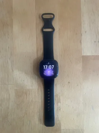 Fitbit Versa 4 bike usato