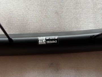 Used Dt Swiss Performance LN 2025 bike — image 8 of 9