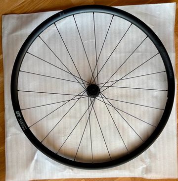 Used Dt Swiss Performance LN 2025 bike — image 2 of 9