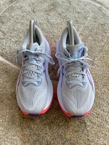 Used Asics Superblast 2 bike — image 2 of 3
