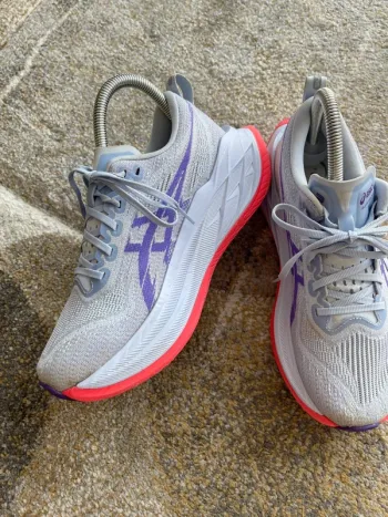 Used Asics Superblast 2 bike — image 3 of 3