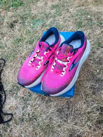 Gebrauchtes Brooks Running shoes bike — Bild 6 von 7