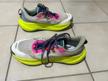 Used Saucony Xodus Ultra 4 bike — image 2 of 7