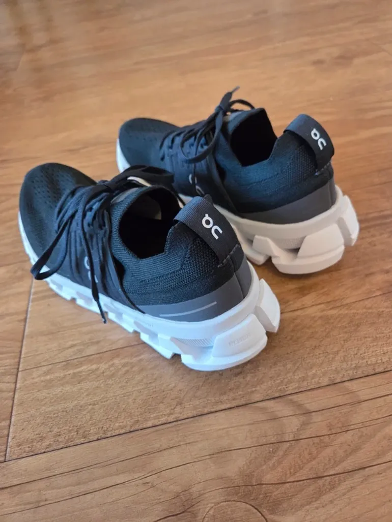Brugt Under Armour Cloudswift 3 bike — billede 2 af 5