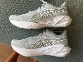 Used Asics Novablast 5 ATC bike