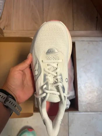 Saucony Triumph 23 bike usato — immagine 4 di 6