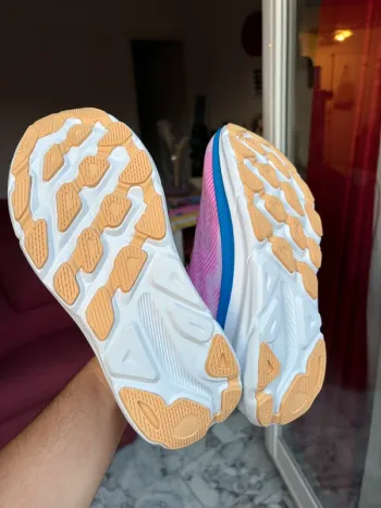 Tweedehands Hoka Clifton 9 bike — afbeelding 9 van 10
