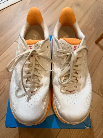 Tweedehands Hoka Clifton bike — afbeelding 3 van 5
