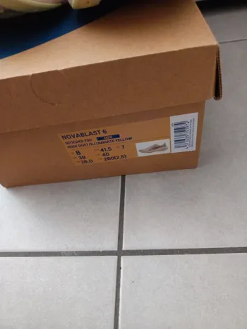 Used Asics Novablast 6 bike — image 2 of 10