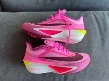 Używany Nike Zoom Fly 6 bike — zdjęcie 2 z 4