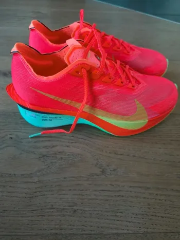 Used Nike Vaporfly 4 bike — image 6 of 9