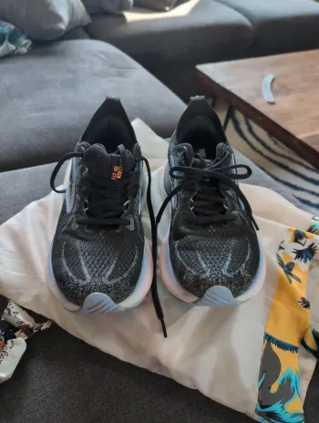 Used Brooks Glycerin 22 bike — image 3 of 5
