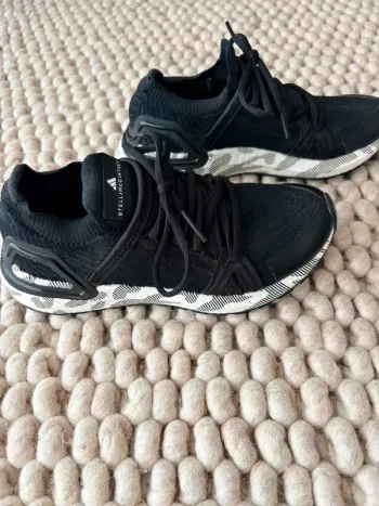 Gebrauchtes Adidas Ultraboost DNA Running Shoes