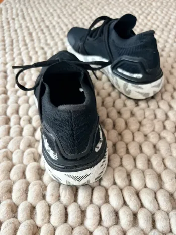 Used Adidas Ultraboost DNA bike — image 2 of 4