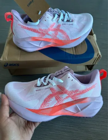 Used Asics Novablast 5 bike — image 2 of 9