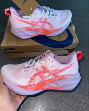 Used Asics Novablast 5 bike — image 3 of 9