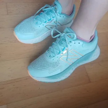 Brugt New Balance Sneakers bike — billede 4 af 11