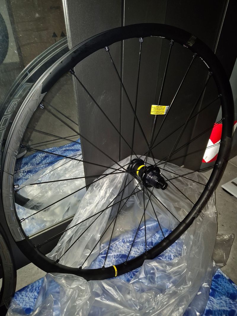 Used Mavic Crossmax SLS 29 2026 Wheels