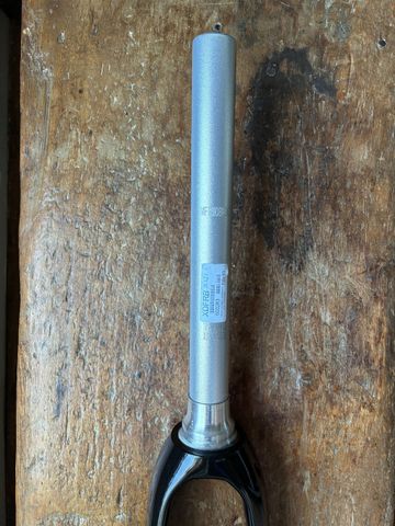 Used Trek Domane ALD4 Fork 2025 bike — image 4 of 6