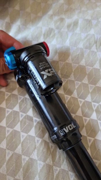 Używany Fox Float DPX2 Performance Elite 2021 bike — zdjęcie 3 z 6