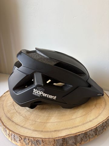 Used 100% Altis Helmet bike — image 8 of 8