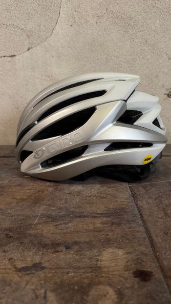 Giro Syntax Helmet 2020 bike d'occasion — image 7 sur 7
