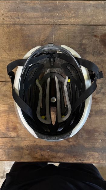 Giro Syntax Helmet 2020 bike d'occasion — image 3 sur 7