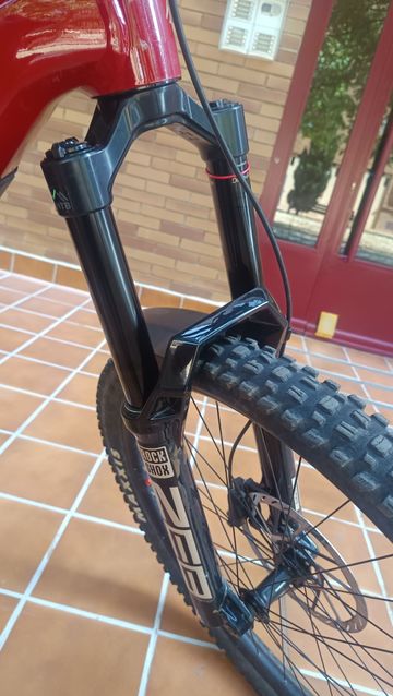 Tweedehands RockShox Zeb Select Fork 2025 bike — afbeelding 3 van 7