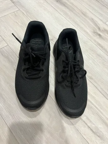 Used Nike Laufschuhe Herren 42 bike — image 2 of 7