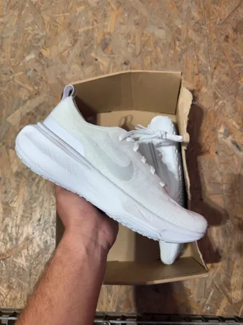 Used Nike ZoomX Invincible Run Fk 3 bike