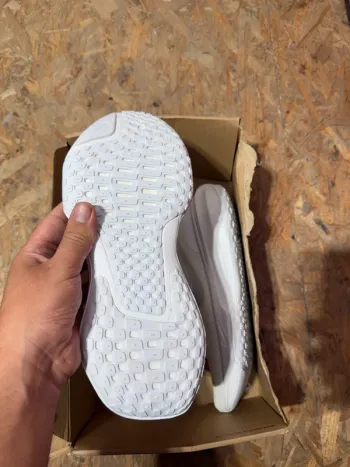 Tweedehands Nike ZoomX Invincible Run Fk 3 bike — afbeelding 6 van 9