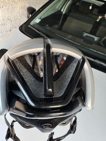 Used Specialized Evade 3 Helmet 2025 bike — image 4 of 5