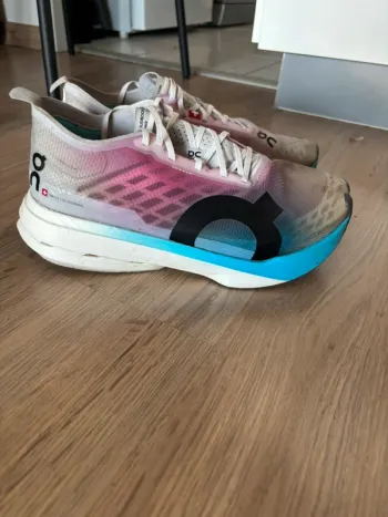 On Running Cloudboomstrike bike d'occasion