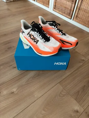 Käytetty Hoka Mach X3 bike