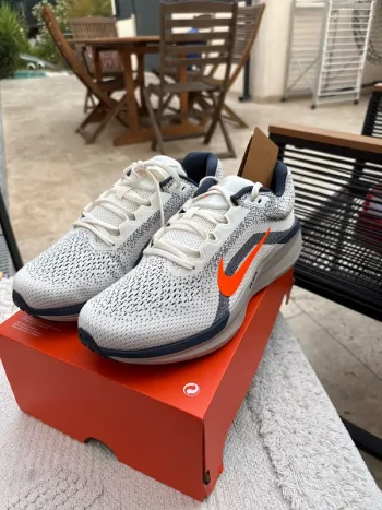 Gebrauchtes Orange Nike Air Winflo 11 bike