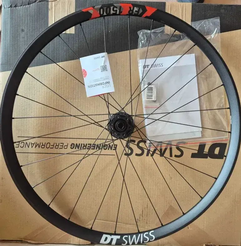 Brugt Dt Swiss FR1500 bike — billede 1 af 7