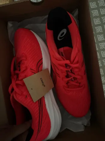 Tweedehands Asics Versablast 4 bike — afbeelding 3 van 6