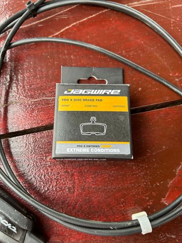 Used Sram Code Silver Stealth (Code Ultimate) + 200mm HS2 rotors 2025 bike — image 7 of 8
