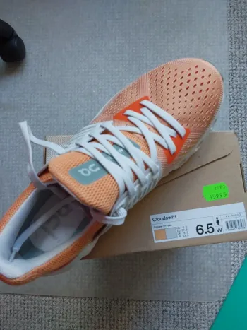Tweedehands On Running On Cloud Turnschuhe Größe 37, 5 bike — afbeelding 4 van 6