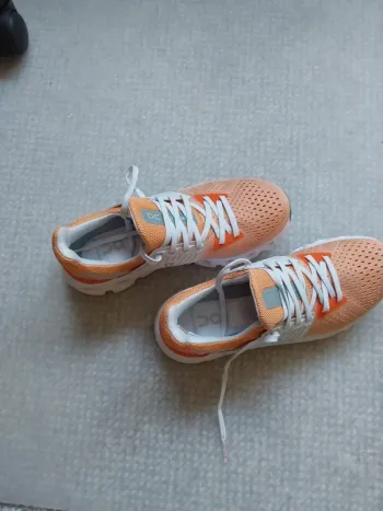 Tweedehands On Running On Cloud Turnschuhe Größe 37, 5 bike — afbeelding 5 van 6