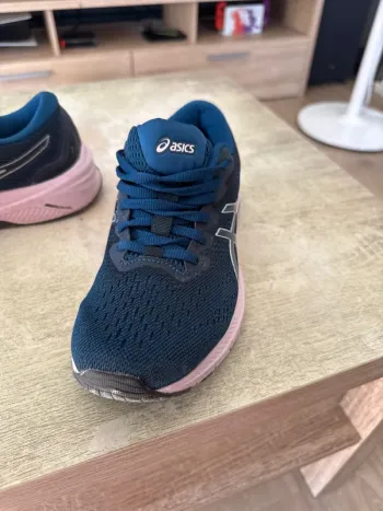 Käytetty Asics GT-1000 bike