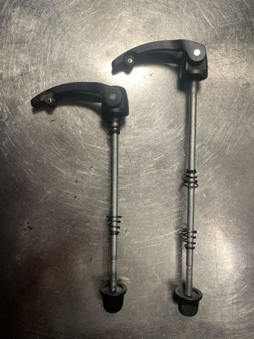Used Campagnolo Record / Mavic Open Pro bike — image 6 of 12